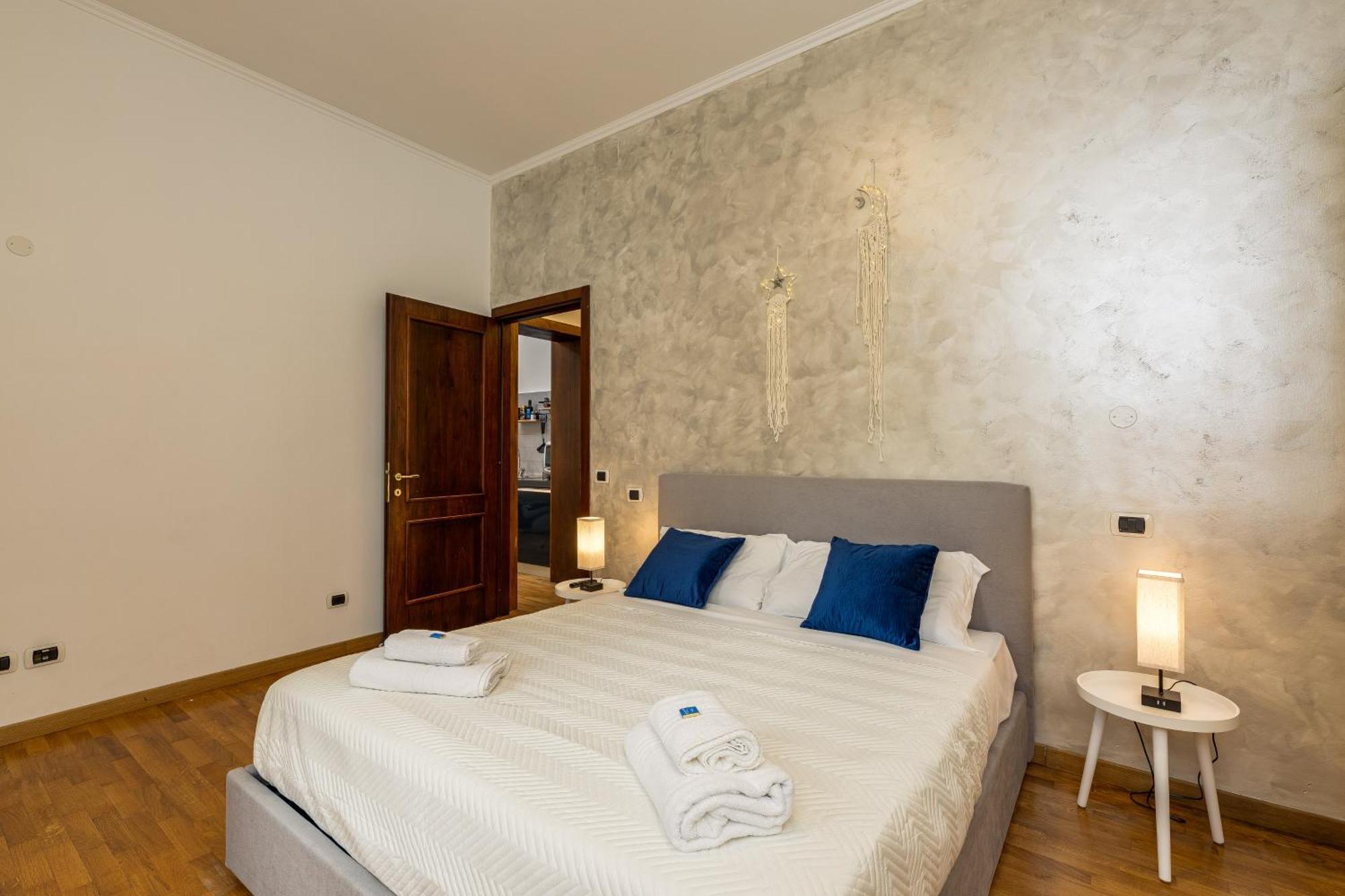 Colosseum Sweet Life Apartment โรม ภายนอก รูปภาพ